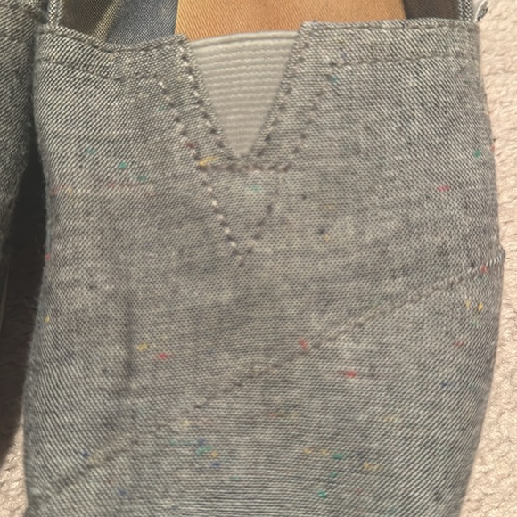 Toms Shoes - Picture 3 of 4